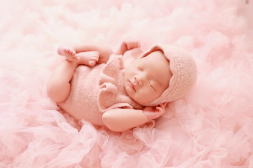 三亚宝宝几个月可以抬头